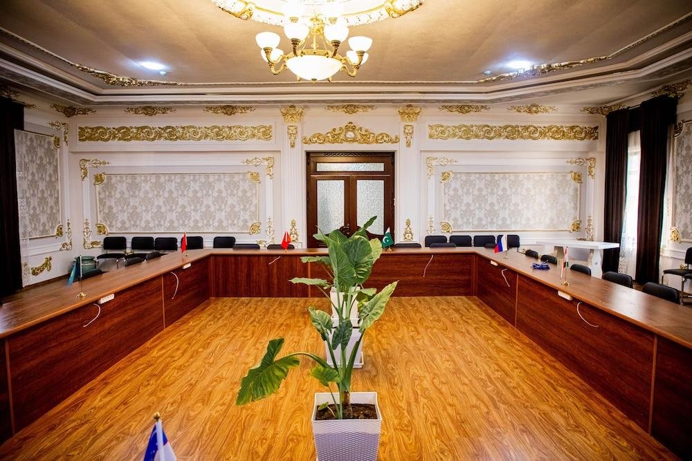 Самарканд: Buyuk Humo Hotel