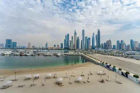 Deluxe 3BR Apt w Dubai Marina Vws Beach Access — фото 1