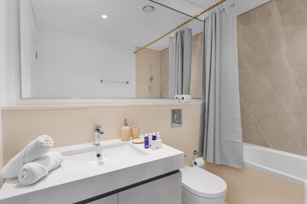 Дубай: Deluxe 3BR Apt w Dubai Marina Vws Beach Access