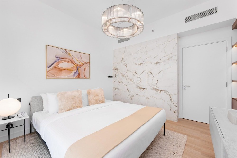 Дубай: Deluxe 3BR Apt w Dubai Marina Vws Beach Access