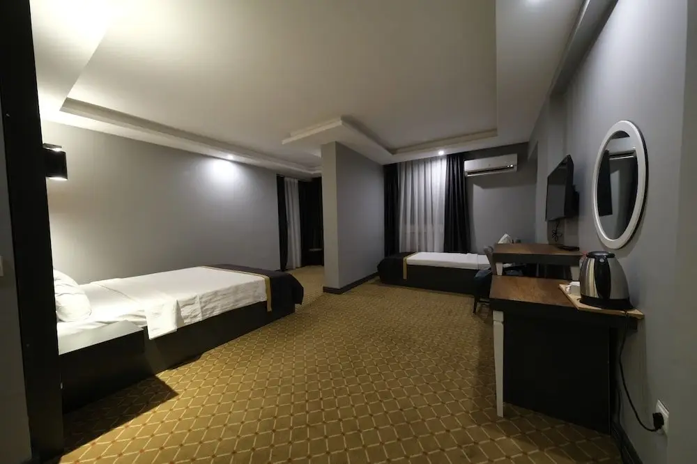 Мерсин: Eniza Hotel