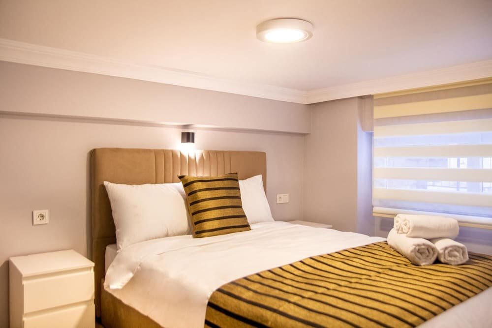 Измир: Centrally Located Fully Furnished Flat in Konak