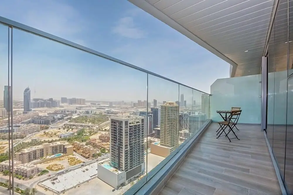 Дубай: Guest and Co - Enchanting Vistas From This Fancy Apartment in JVC