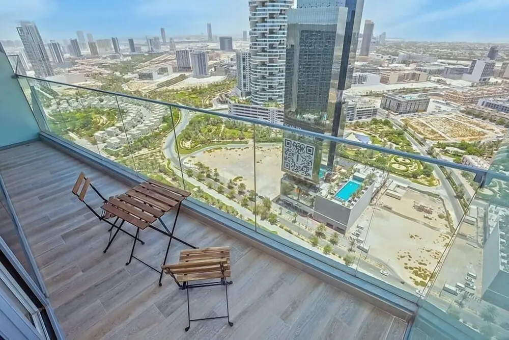 Дубай: Guest and Co - Enchanting Vistas From This Fancy Apartment in JVC