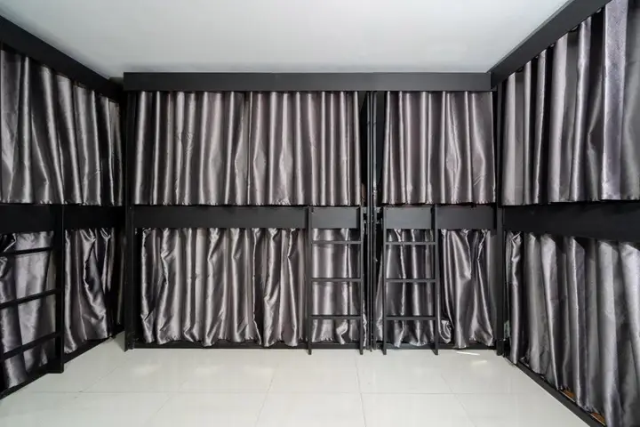 Кату: Black Pantera Hostel