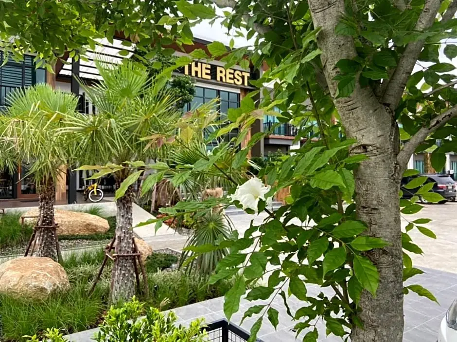 Прачуапкхирикхан: The Rest Hotel Prachuab Kriri Khan