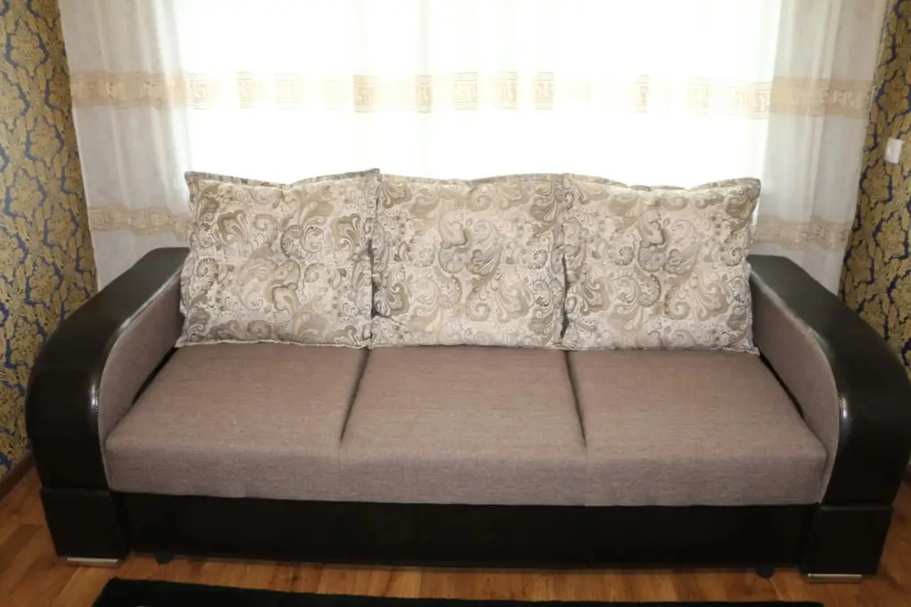 Караганда: Apartment Alikhanova 38/3