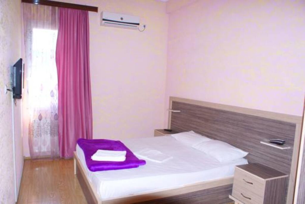 Батуми: Hotel Vakhtanguri