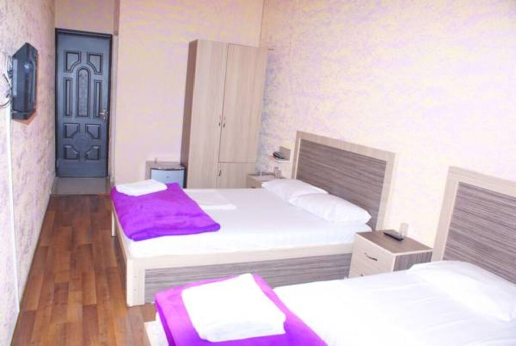Батуми: Hotel Vakhtanguri