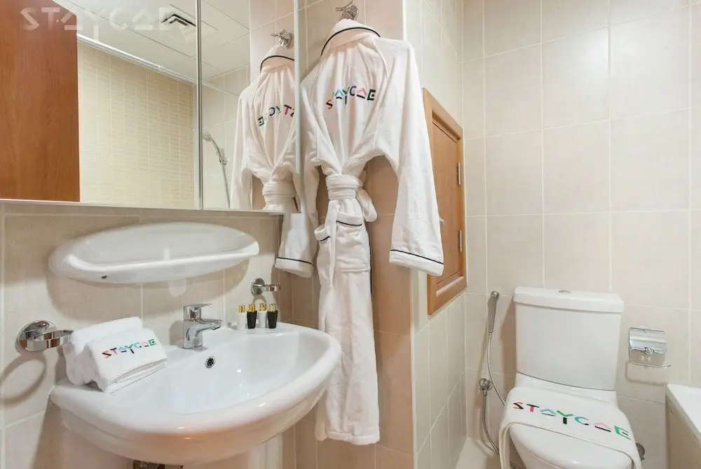 Дубай: Staycae Lakeside