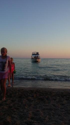 Золотая бухта: Guest House Karina