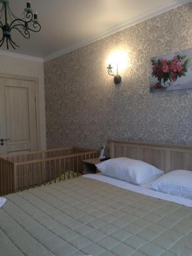 Пицунда: Guest House