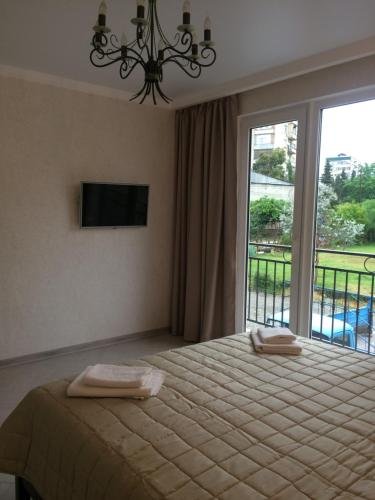 Пицунда: Guest House
