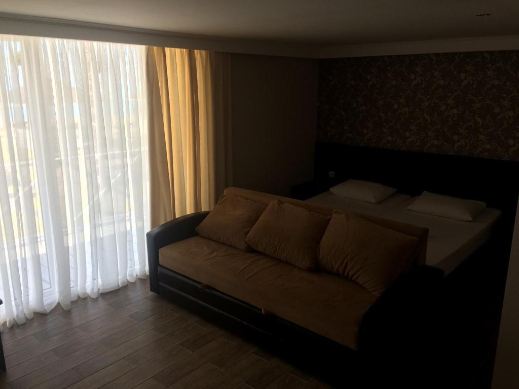 Золотая бухта: Del Mar Hotel