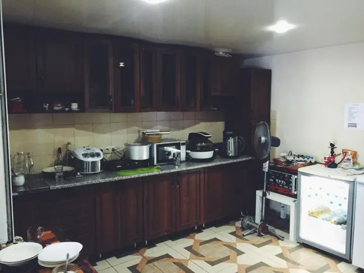Гудаута: Guest House u Larisy