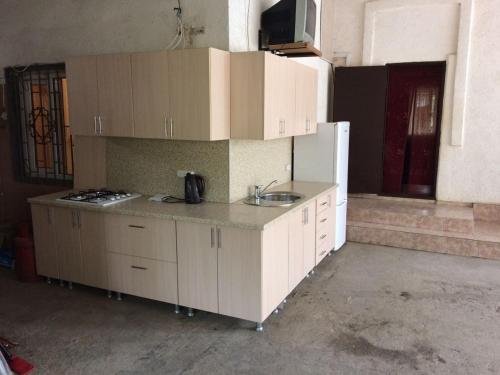 Алахадзи: Guest house Raduga