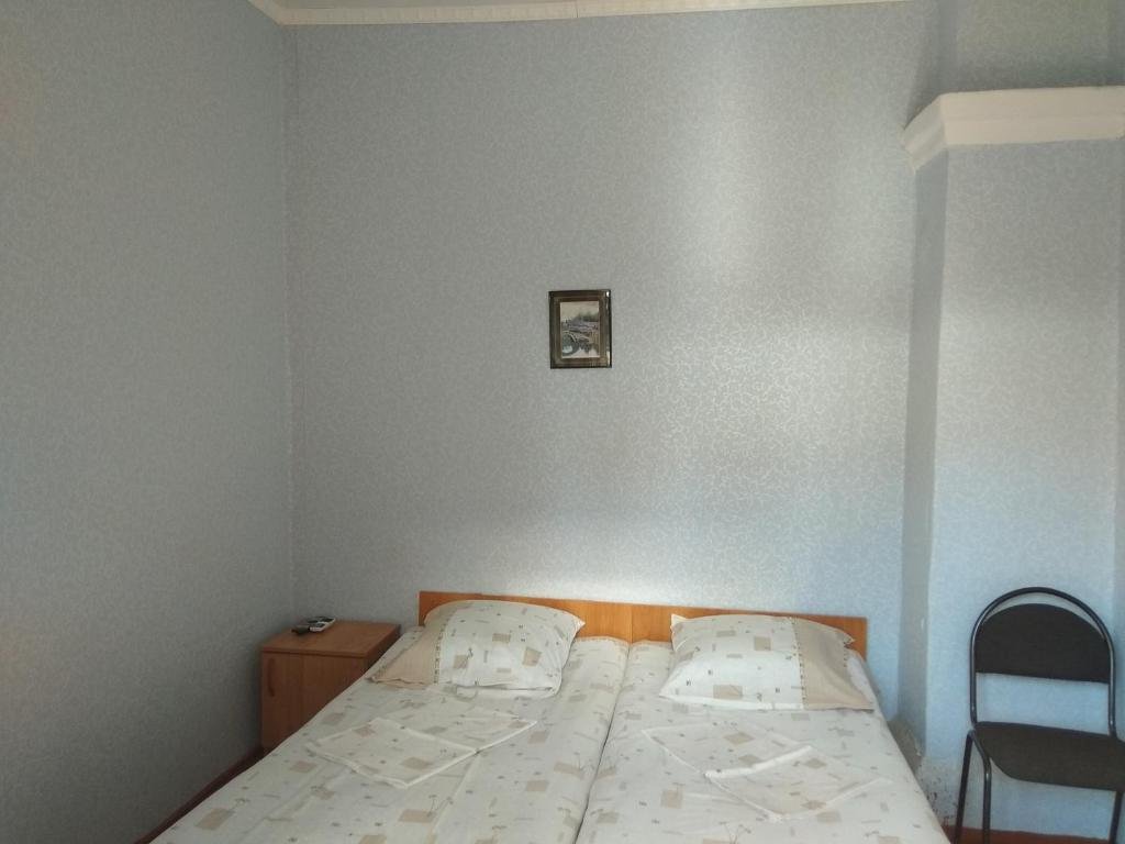 Гагра: Guesthouse on Kabardinskaya 139a