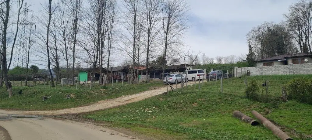 Гудаута: Domik Za Gorodom