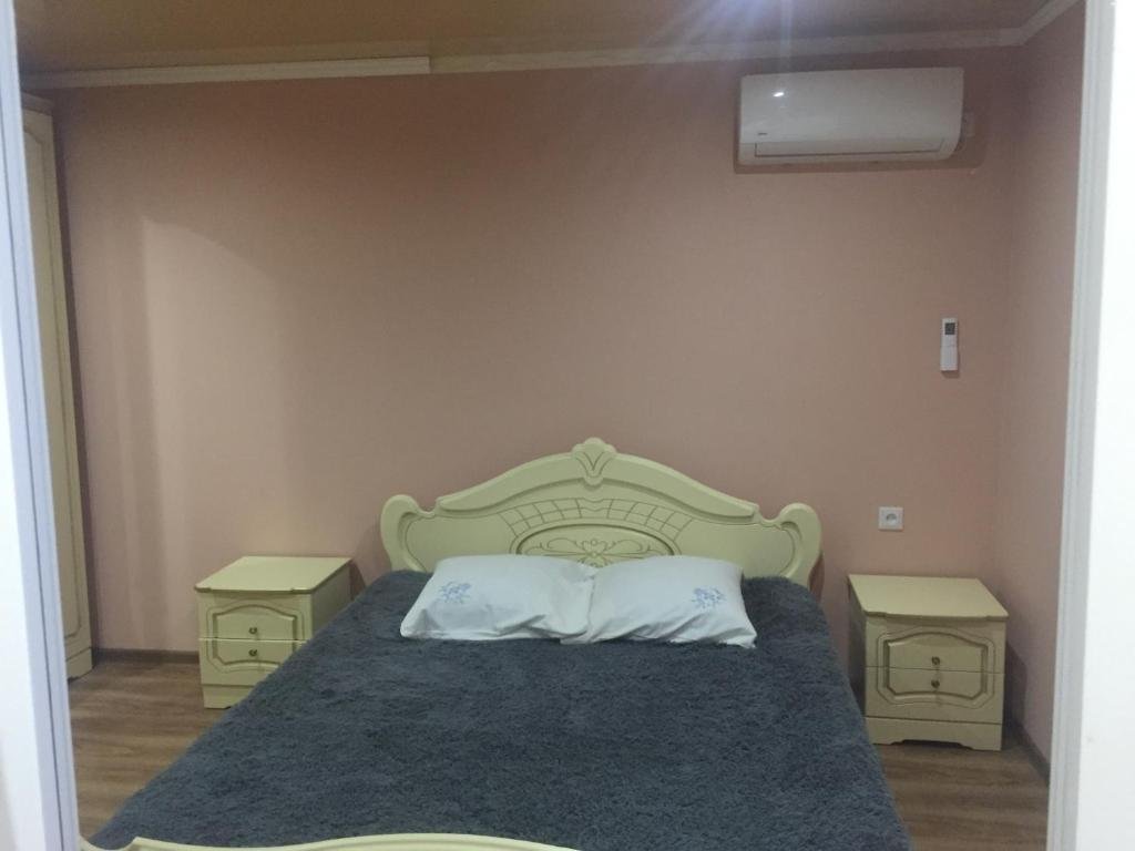 Гагра: Guest House on Shapsugskaya 2A
