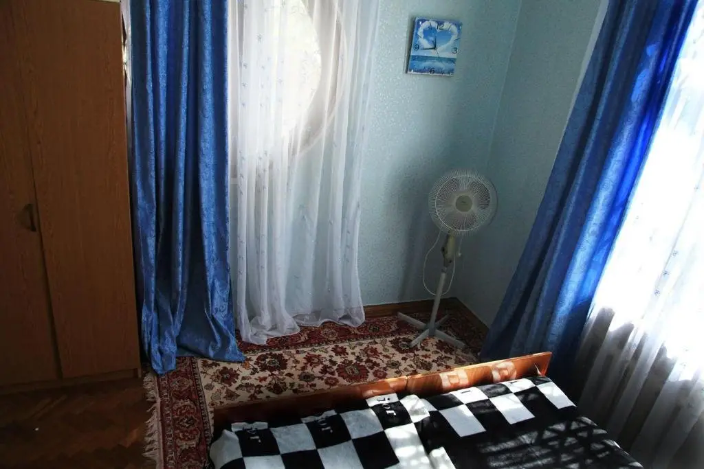 Гагра: Guest House at Larisa