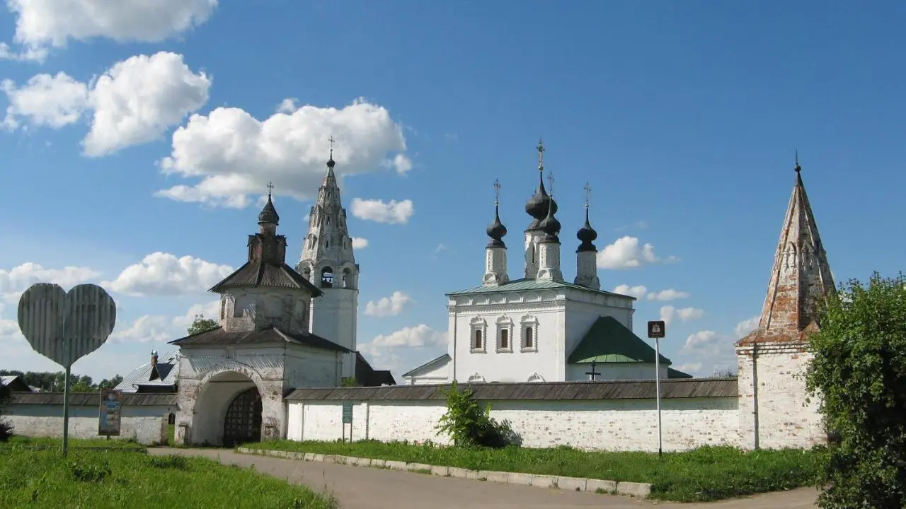 Суздаль: Russkaya Izba s baney