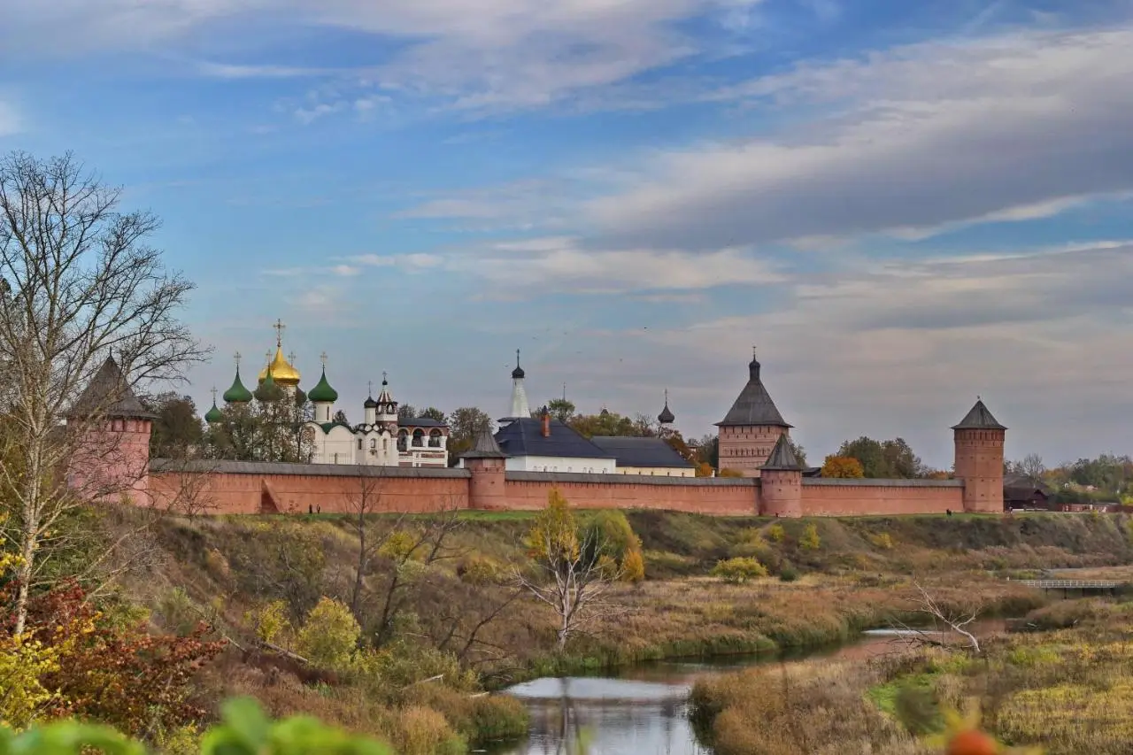 Суздаль: Russkaya Izba s baney