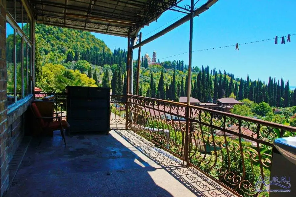 Новый Афон: Guest House on Kyakhba 4
