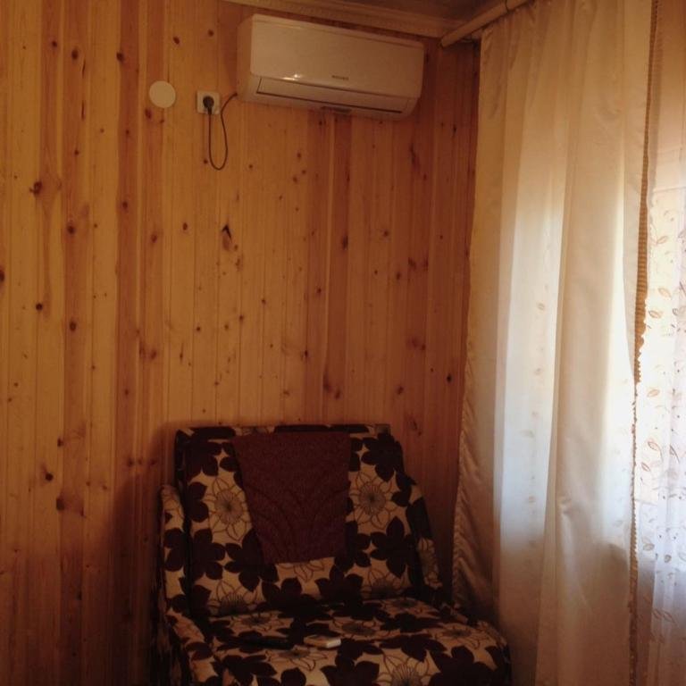Гагра: Guesthouse on Ulitsa Abazgaa 65/3