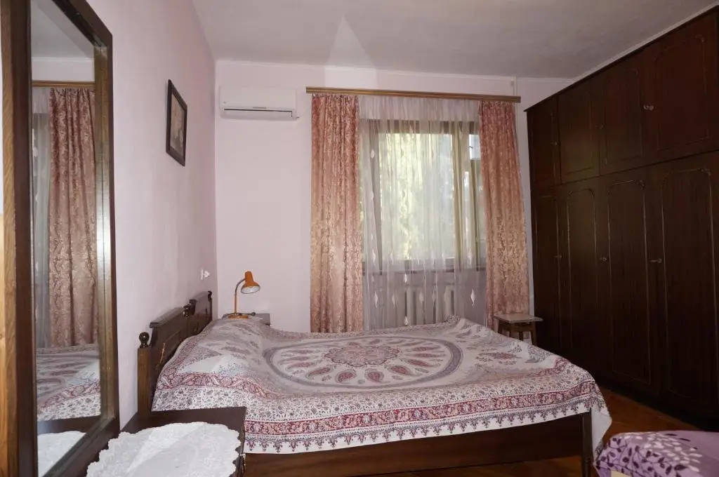 Гагра: Guest House on Demerjipa 126