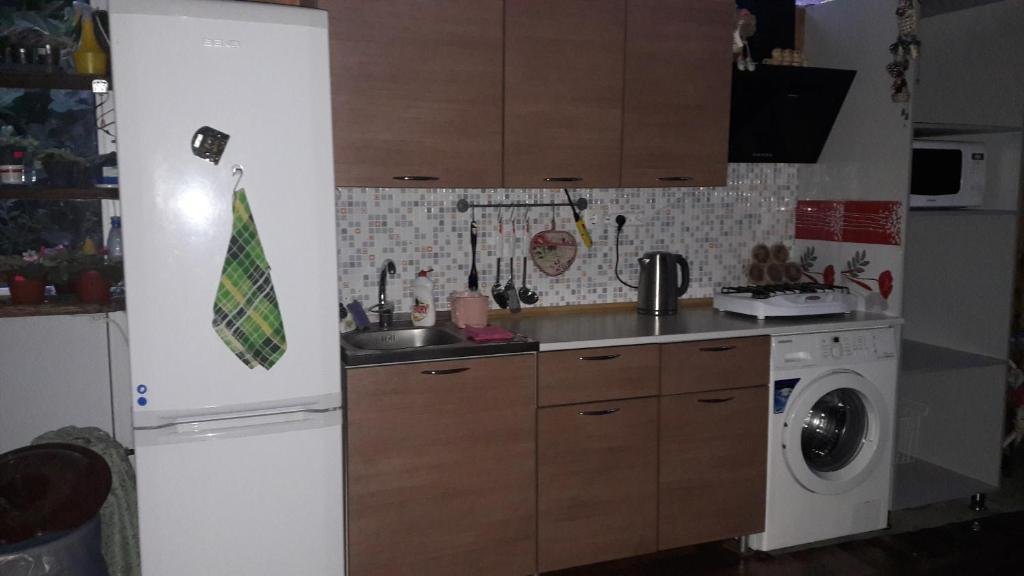Пицунда: Guest House on Nazadze 62?
