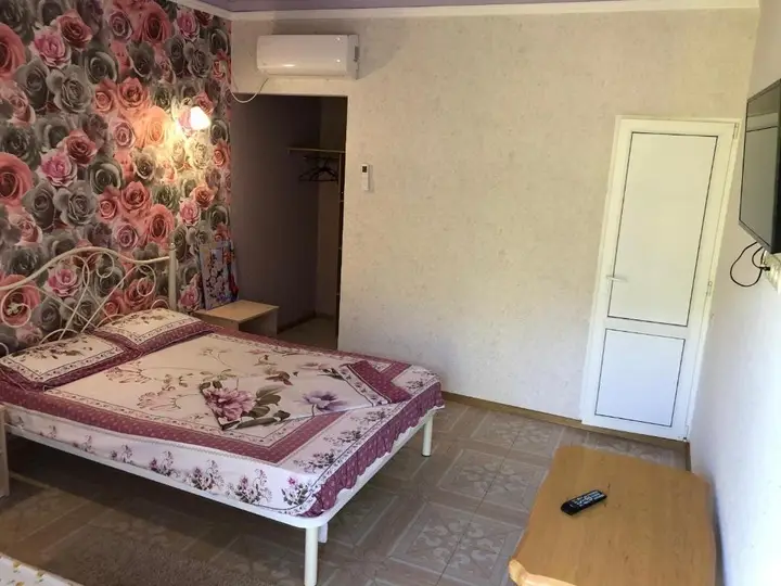 Гагра: Guest House on Lakrba 3