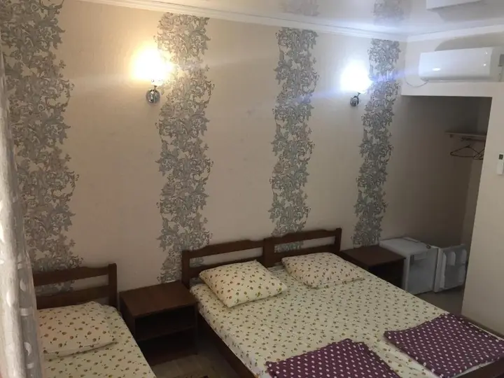 Гагра: Guest House on Lakrba 3