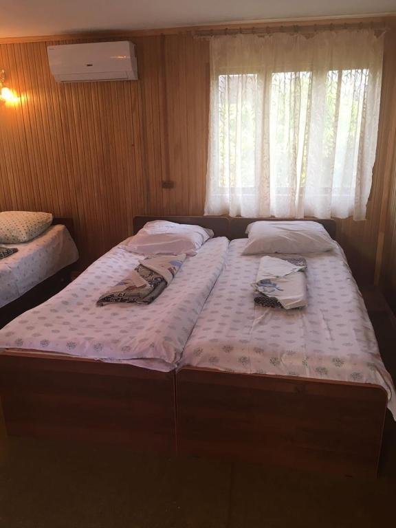 Гагра: Guest House on Lakoba 7