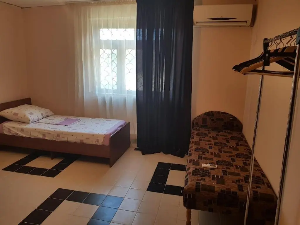 Гагра: Guesthouse on Kabardinskaya 141