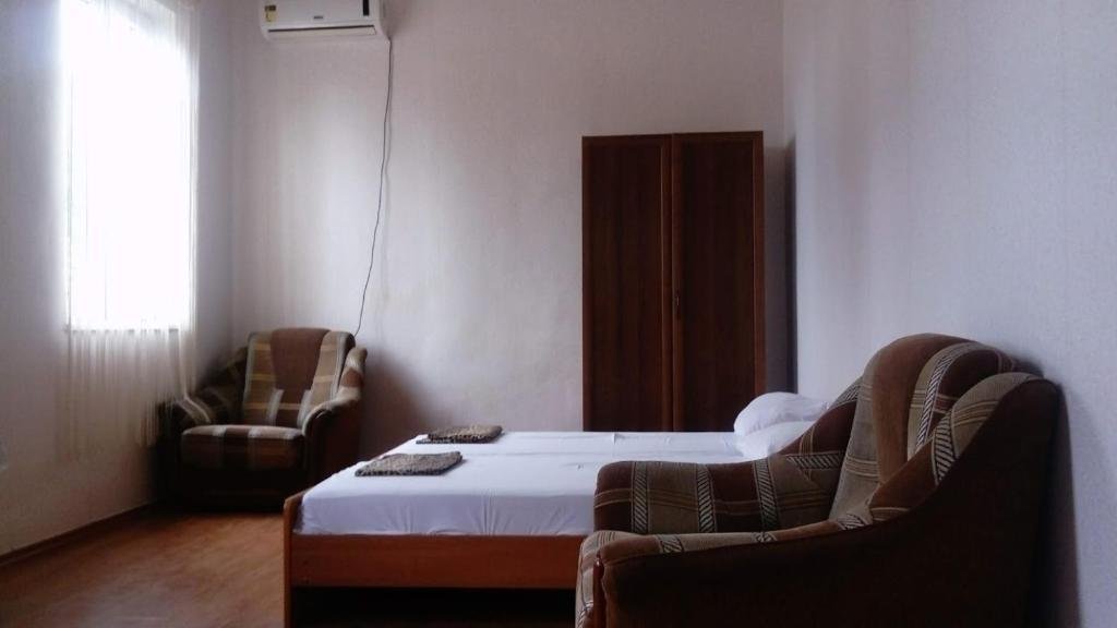 Гагра: Guest house on Morskaya 7
