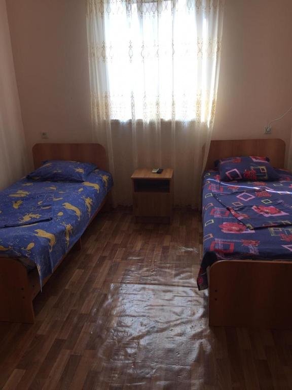 Гагра: Guesthouse on Adygaa 16