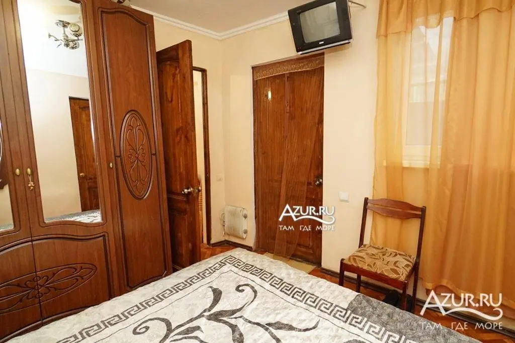 Гагра: Guest House on Abazgaa 2