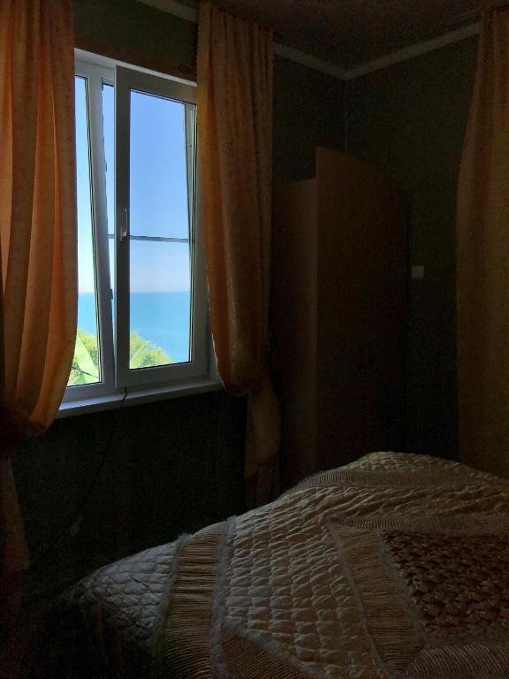 Багрипш: Guest House Asta