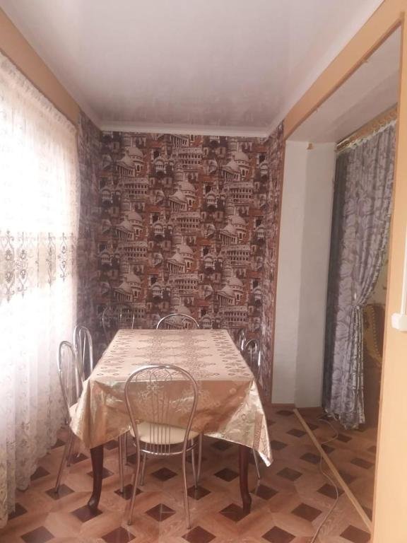 Гагра: KVartira u morja 3h komnatnaja