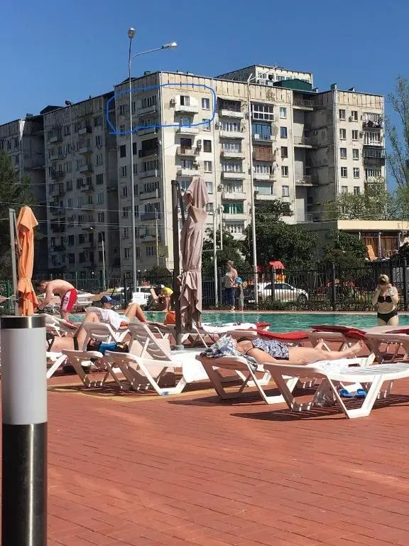 Гагра: 3-h komnatnaja kvartira s vidom na more