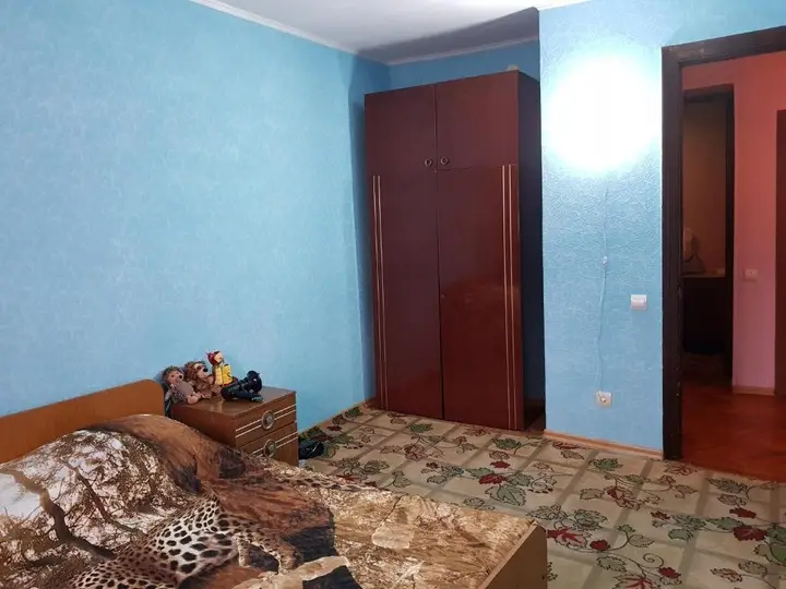 Гагра: 3-h komnatnye apartamenty po ulitse Abazgaa