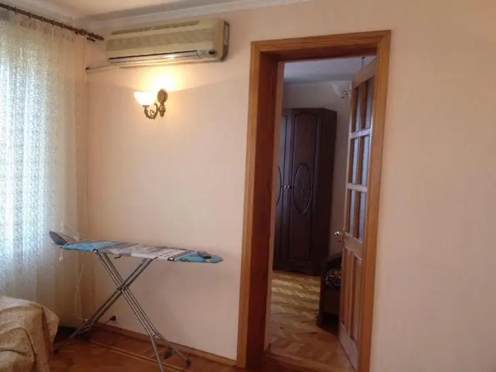 Сухум: 2-h komnatnaja Kvartira Ljuks u morja
