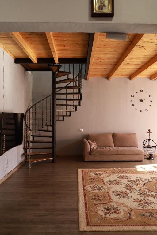 Сухум: Loft 260kv.m