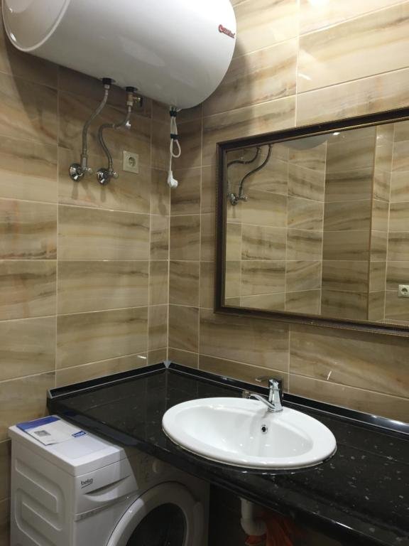 Сухум: Apartment on Agumava 19