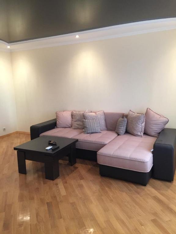 Сухум: Apartment on Akirtava 7