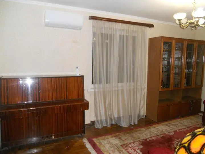 Сухум: 3 room apartment in Sukhum