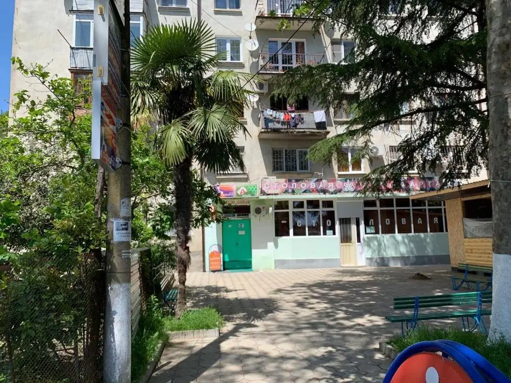 Пицунда: Apartment on Rybzavodskaya 9