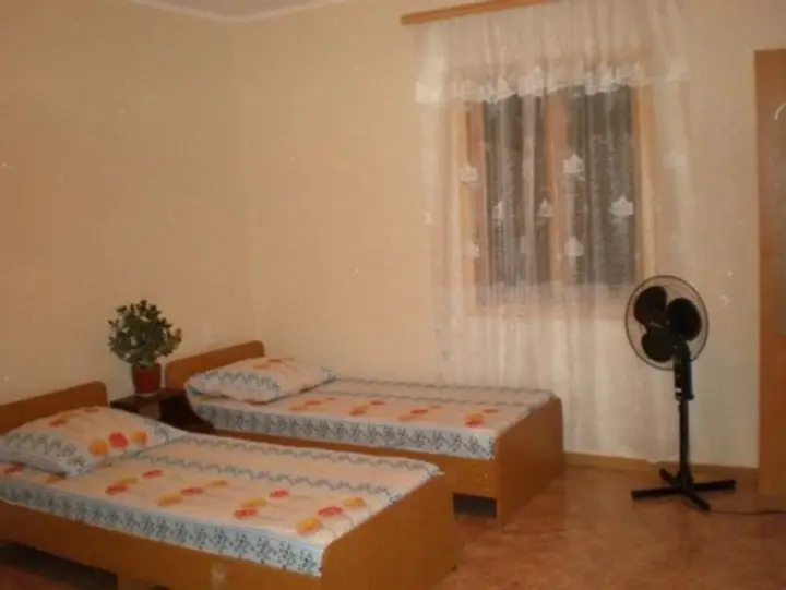Цандрыпш: Guest House Petrovich