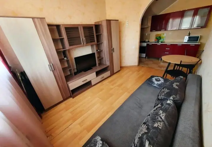 Гагра: 2-room flat on centre of Gagra