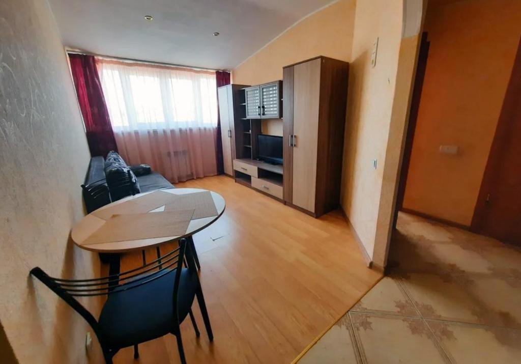 Гагра: 2-room flat on centre of Gagra